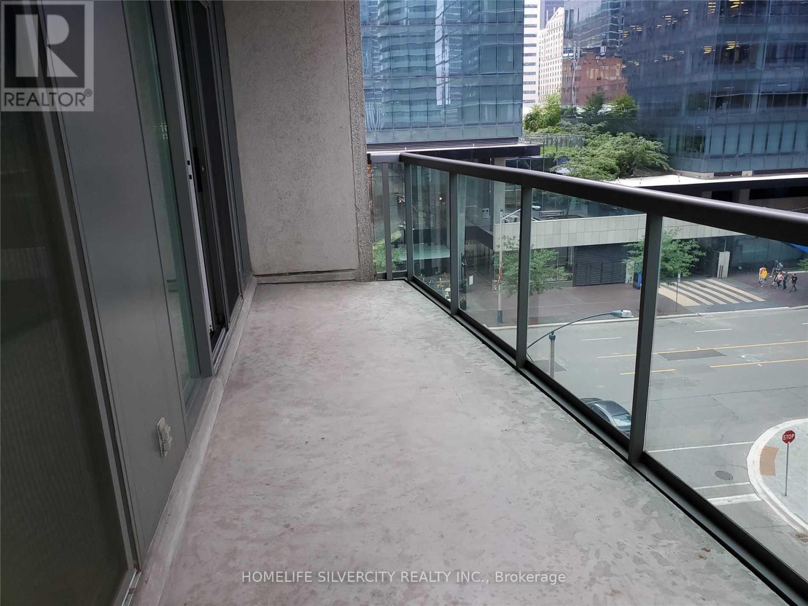 607 - 30 Grand Trunk Crescent, Toronto, Ontario  M5J 3A4 - Photo 9 - C12685068