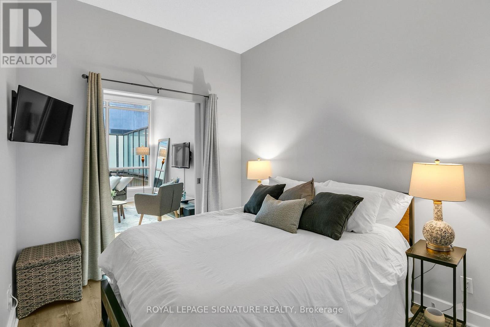 G25 - 350 Wellington Street W, Toronto, Ontario  M5V 3W9 - Photo 17 - C12850414