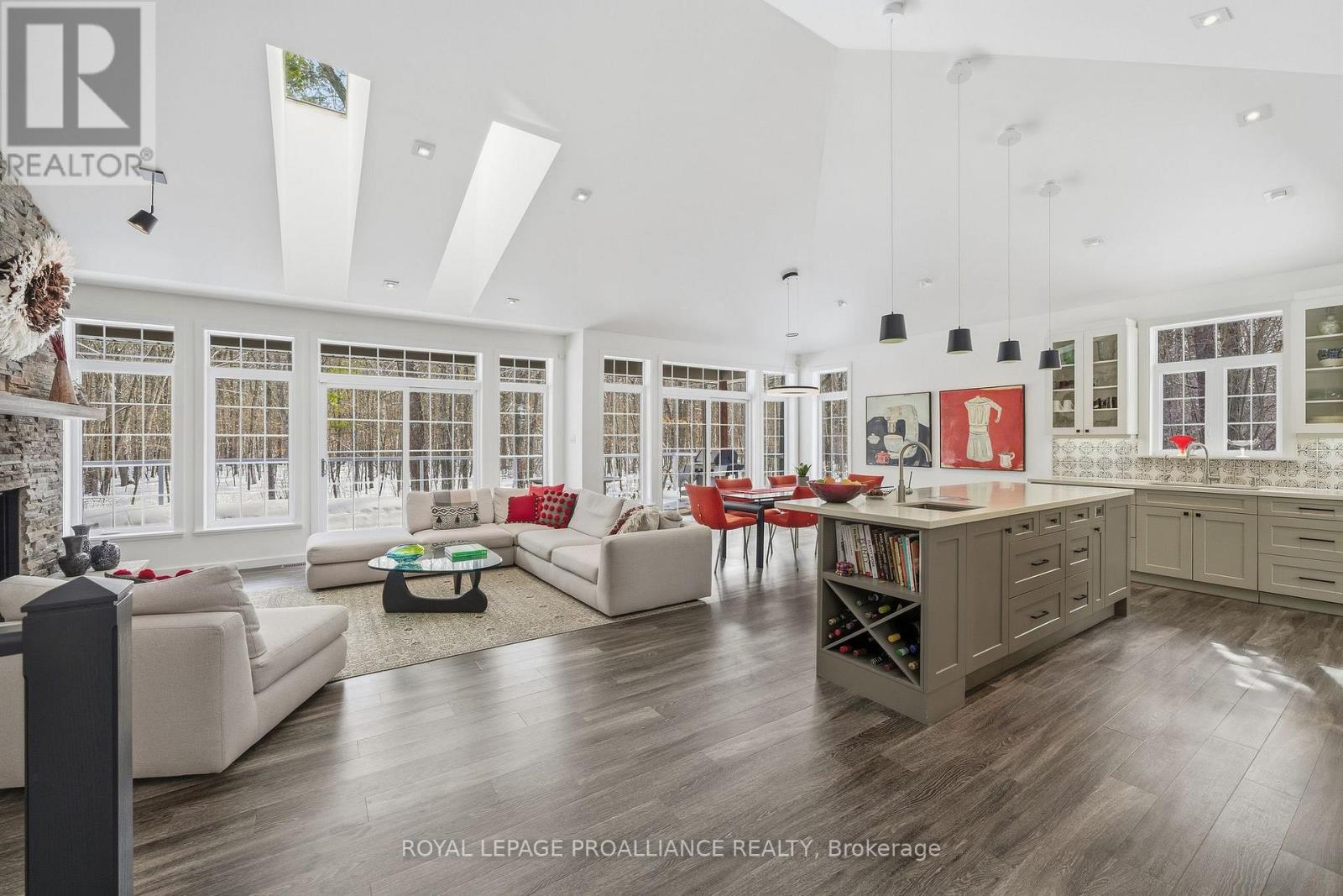 602 Elmbrook Road, Prince Edward County (Sophiasburg Ward), Ontario  K0K 2T0 - Photo 12 - X12821344