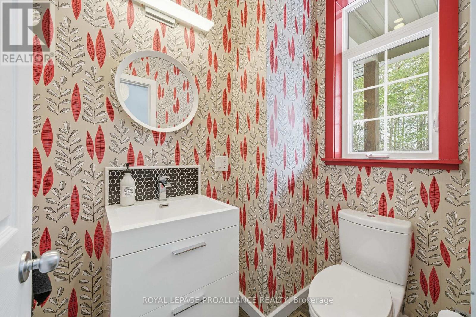 602 Elmbrook Road, Prince Edward County (Sophiasburg Ward), Ontario  K0K 2T0 - Photo 9 - X12821344