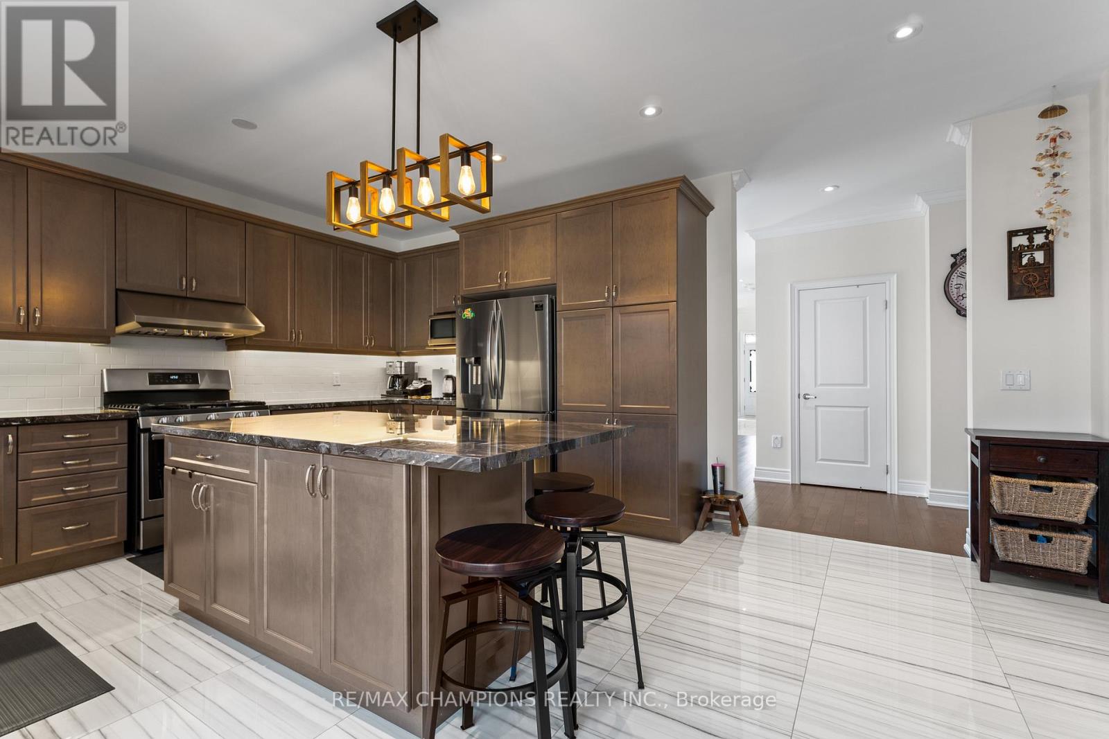 151 Russell Creek Drive, Brampton, Ontario  L6R 4B4 - Photo 12 - W12830992