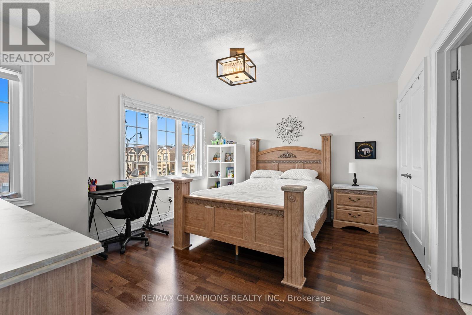 151 Russell Creek Drive, Brampton, Ontario  L6R 4B4 - Photo 17 - W12830992