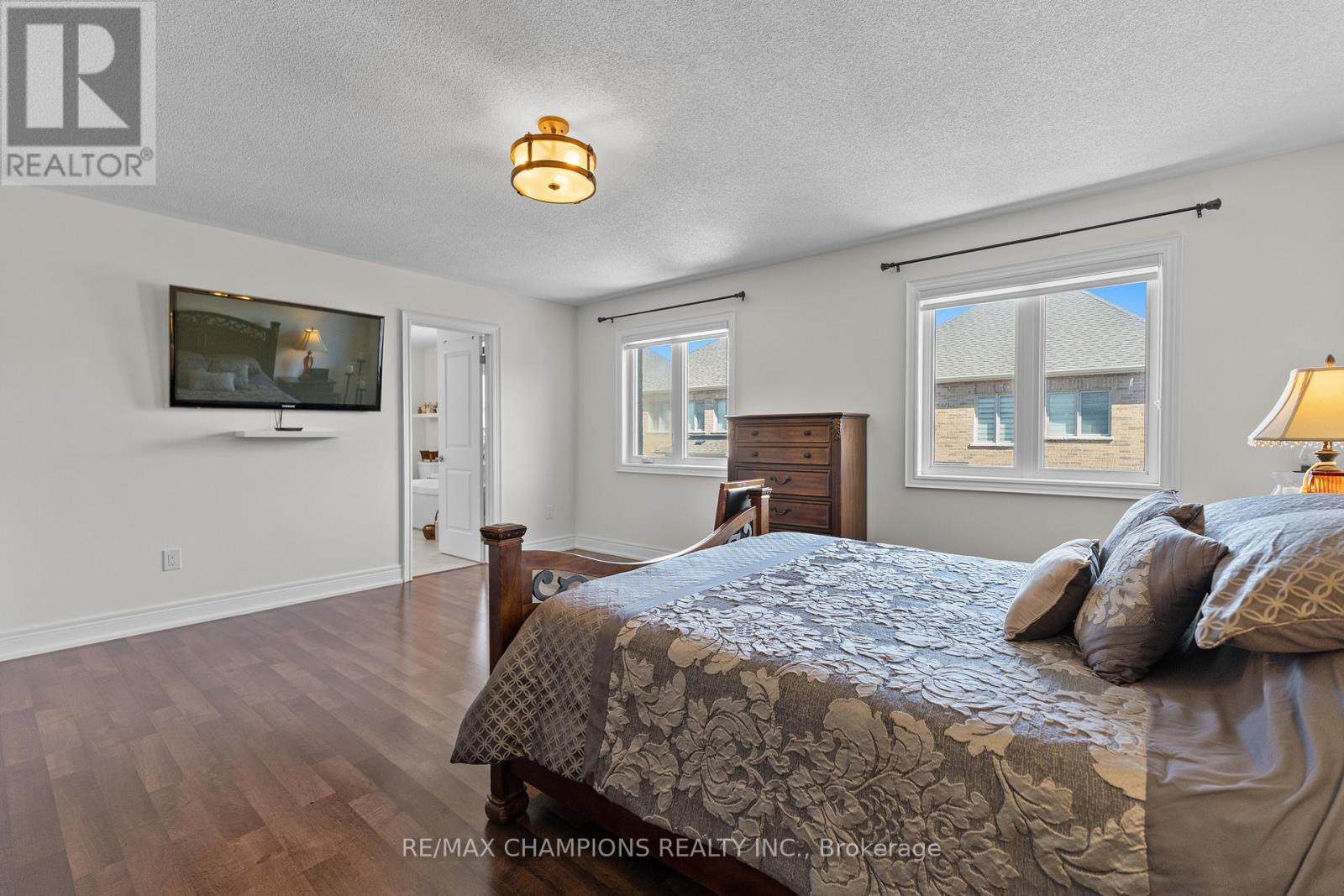 151 Russell Creek Drive, Brampton, Ontario  L6R 4B4 - Photo 22 - W12830992