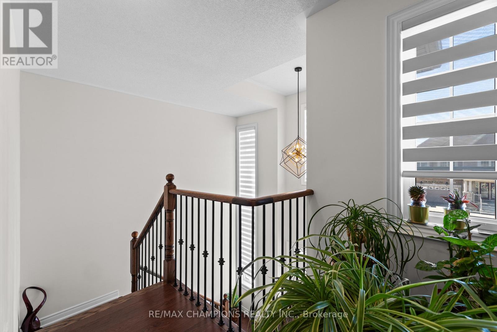 151 Russell Creek Drive, Brampton, Ontario  L6R 4B4 - Photo 25 - W12830992