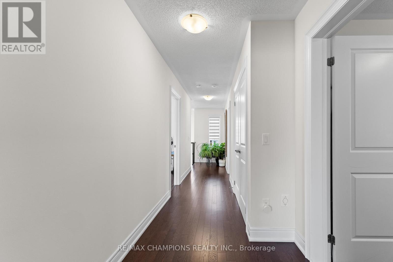 151 Russell Creek Drive, Brampton, Ontario  L6R 4B4 - Photo 23 - W12830992