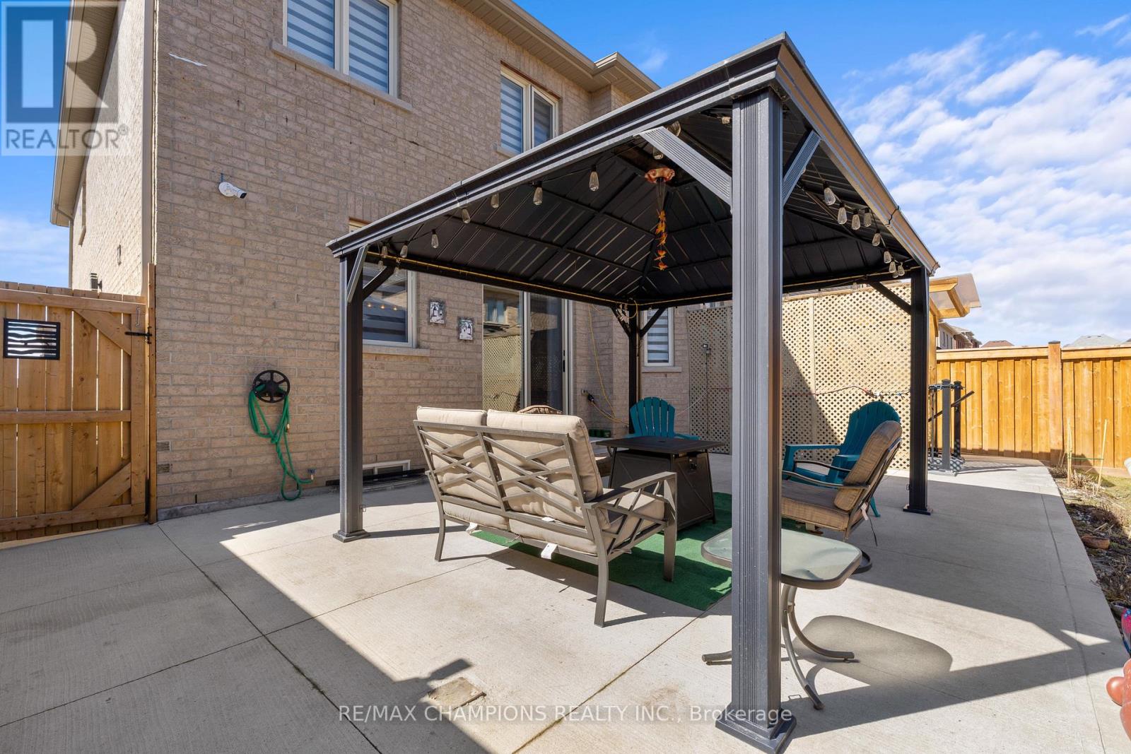 151 Russell Creek Drive, Brampton, Ontario  L6R 4B4 - Photo 27 - W12830992