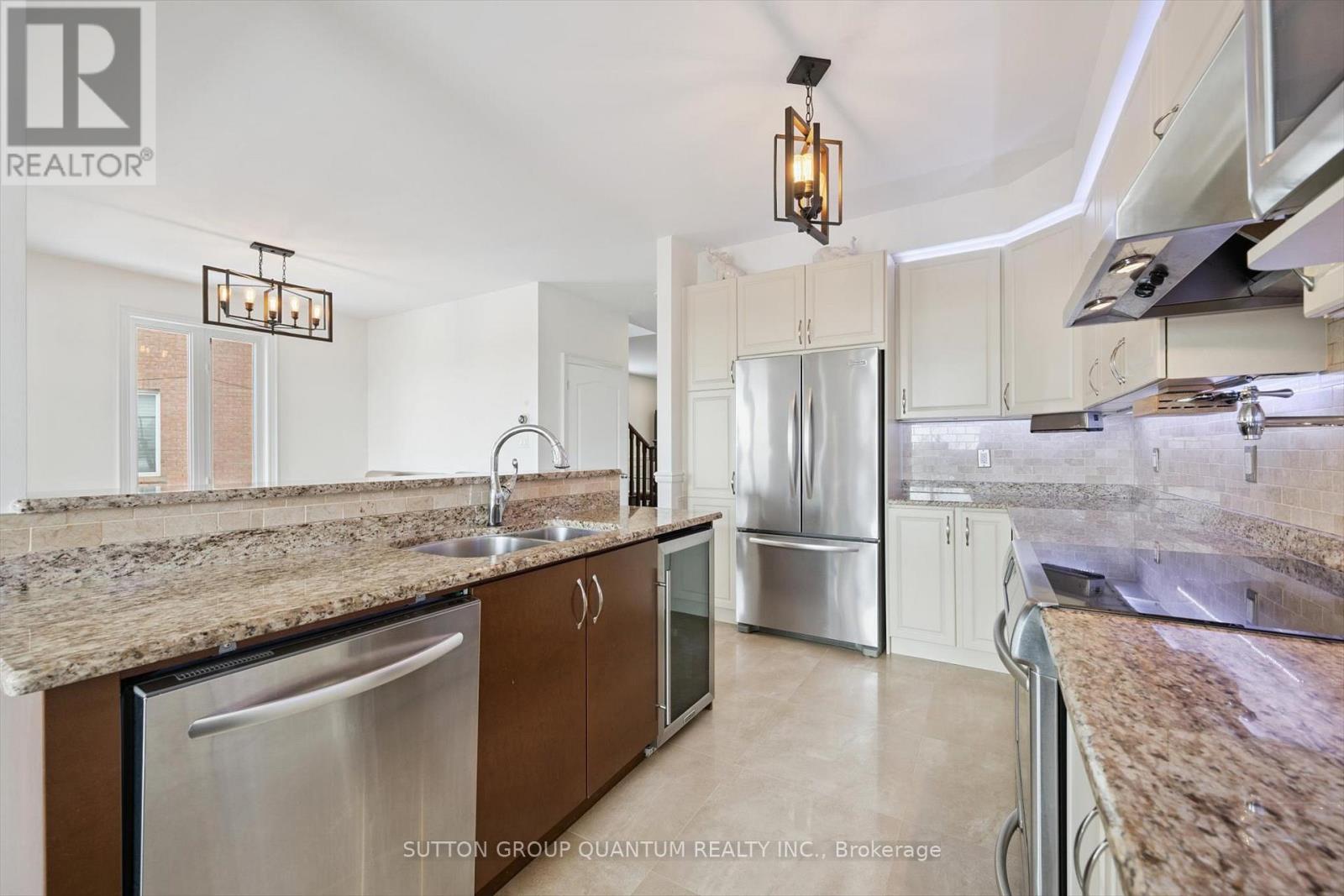 68 Westowanis Drive, Toronto, Ontario  M9W 0C2 - Photo 11 - W12850322