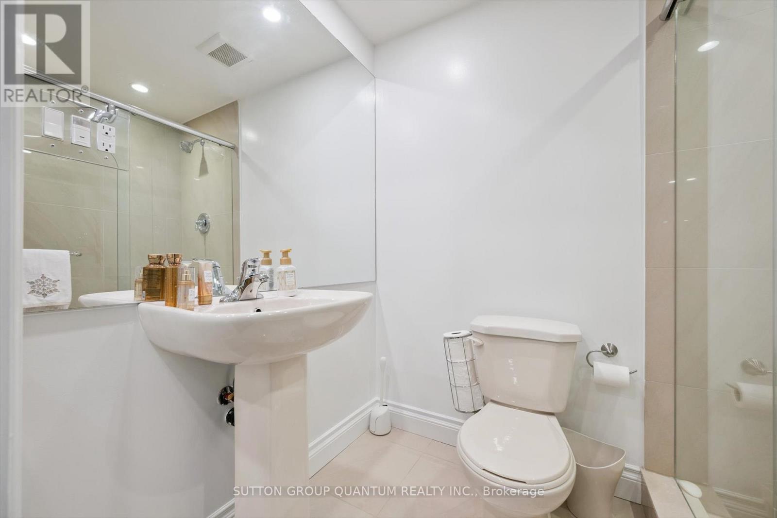 68 Westowanis Drive, Toronto, Ontario  M9W 0C2 - Photo 37 - W12850322