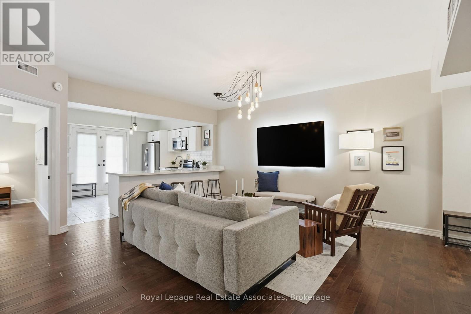 107 - 4006 Kilmer Drive, Burlington, Ontario  L7M 4W4 - Photo 10 - W12850402