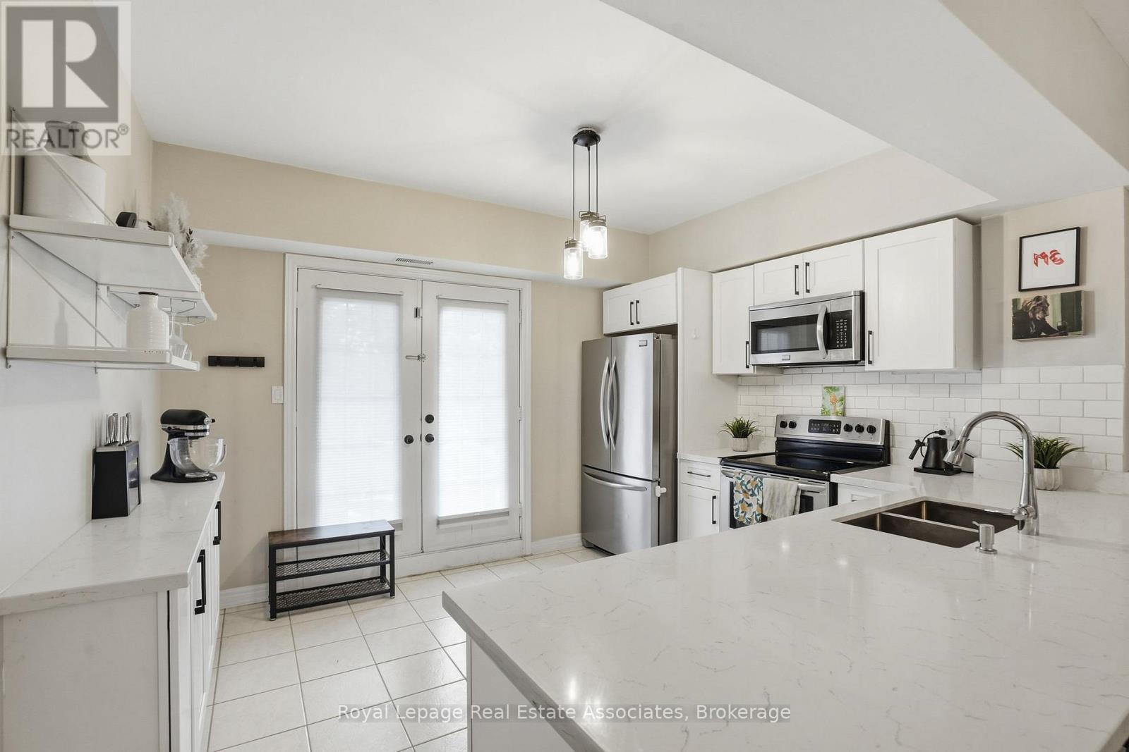 107 - 4006 Kilmer Drive, Burlington, Ontario  L7M 4W4 - Photo 13 - W12850402