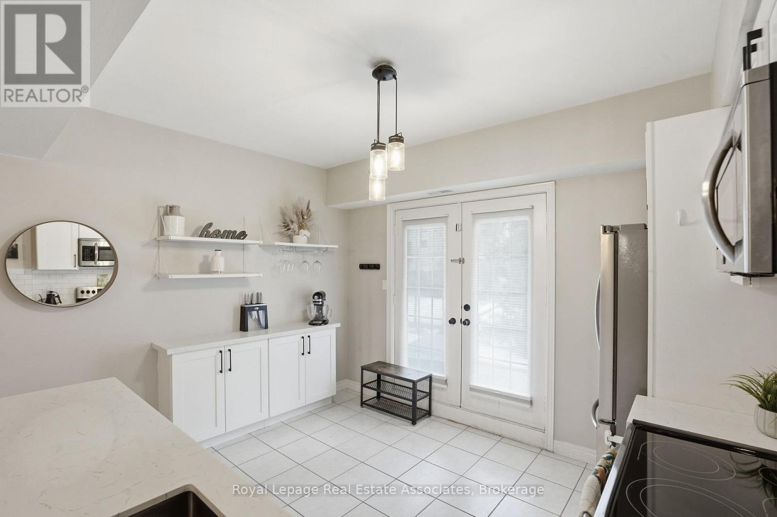 107 - 4006 Kilmer Drive, Burlington, Ontario  L7M 4W4 - Photo 14 - W12850402