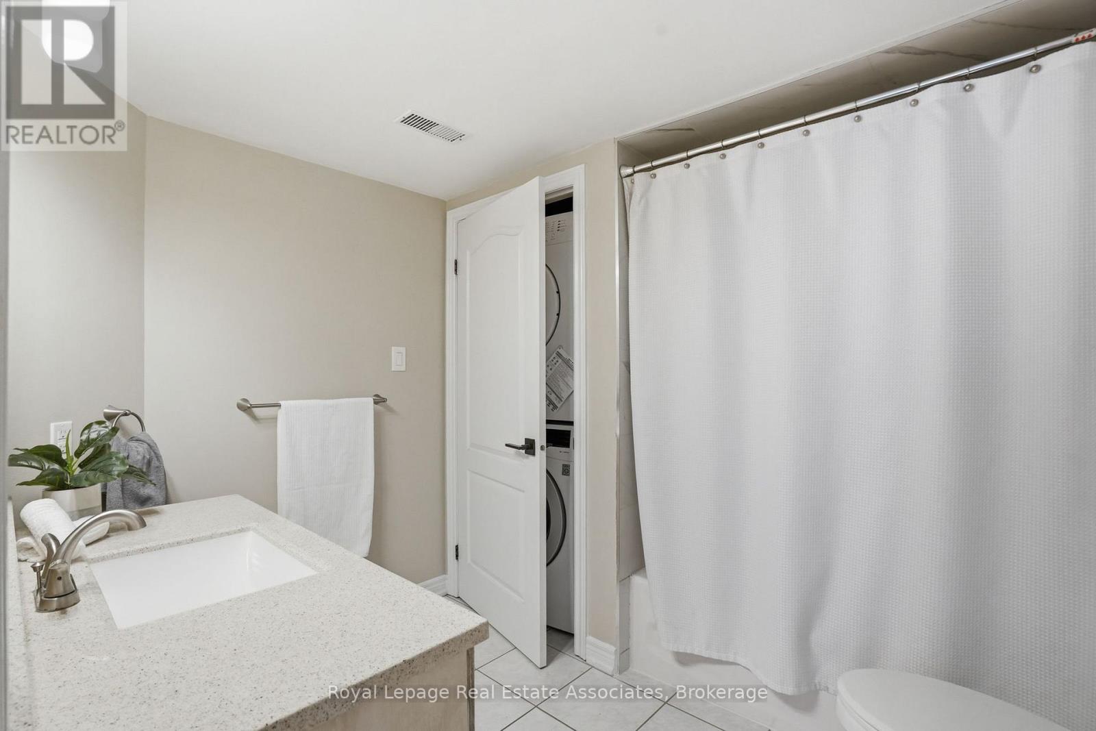 107 - 4006 Kilmer Drive, Burlington, Ontario  L7M 4W4 - Photo 22 - W12850402