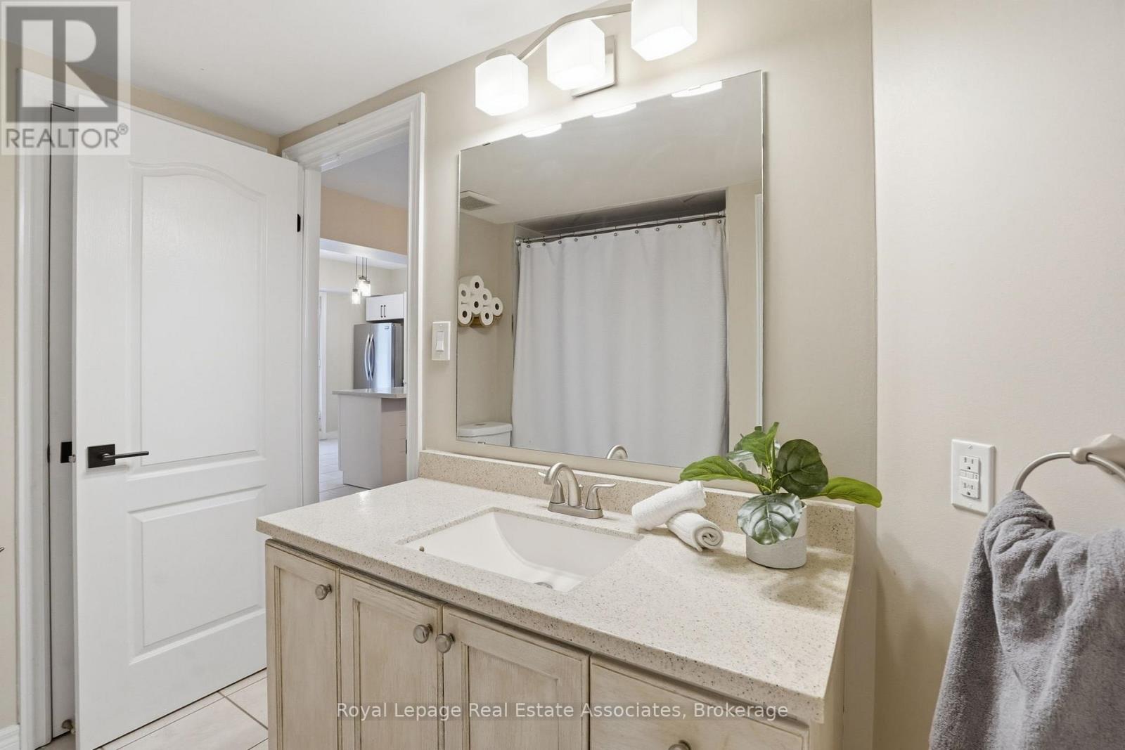 107 - 4006 Kilmer Drive, Burlington, Ontario  L7M 4W4 - Photo 24 - W12850402