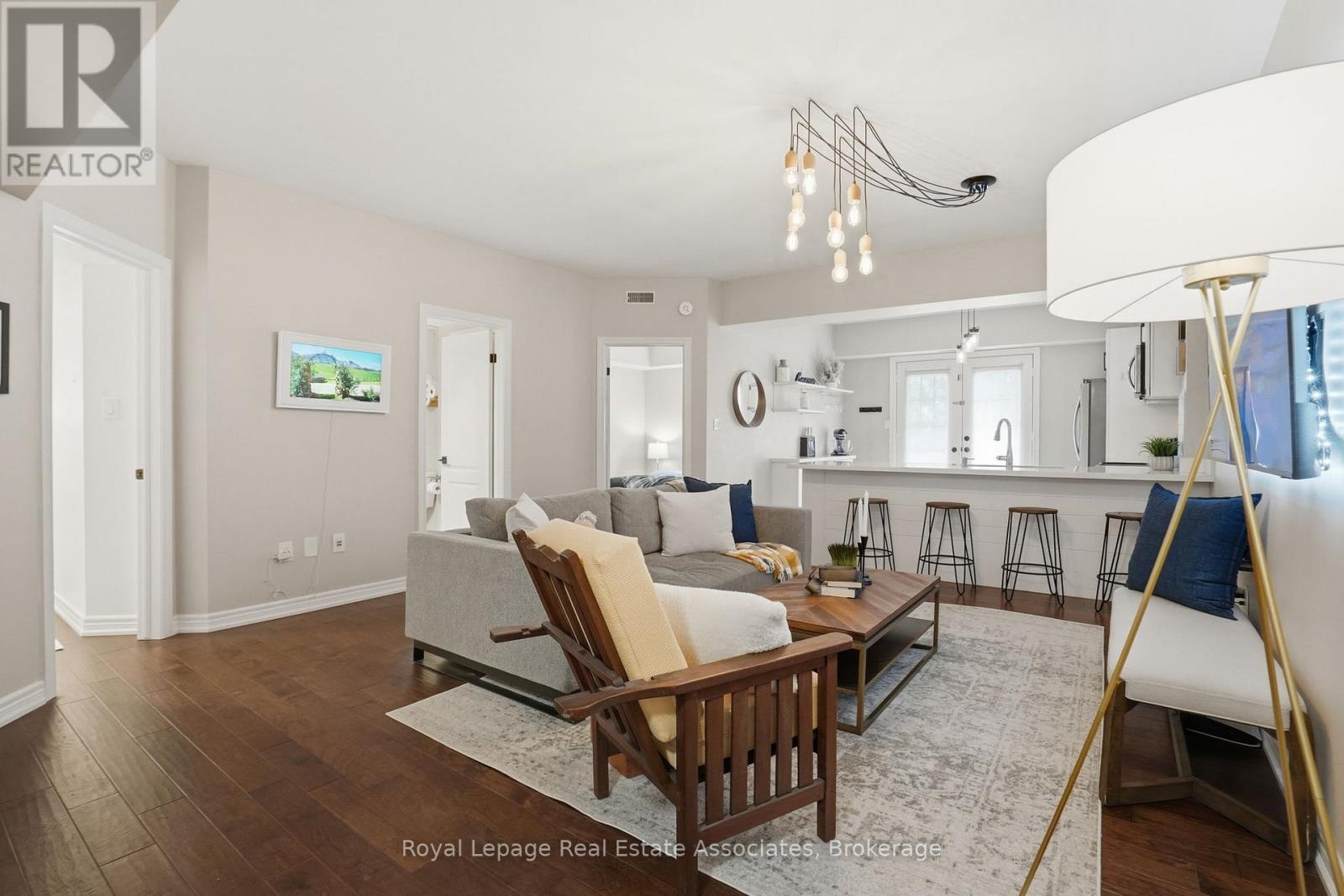 107 - 4006 Kilmer Drive, Burlington, Ontario  L7M 4W4 - Photo 5 - W12850402