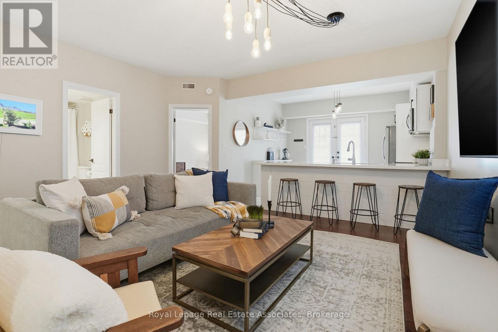 107 - 4006 Kilmer Drive, Burlington, Ontario  L7M 4W4 - Photo 6 - W12850402