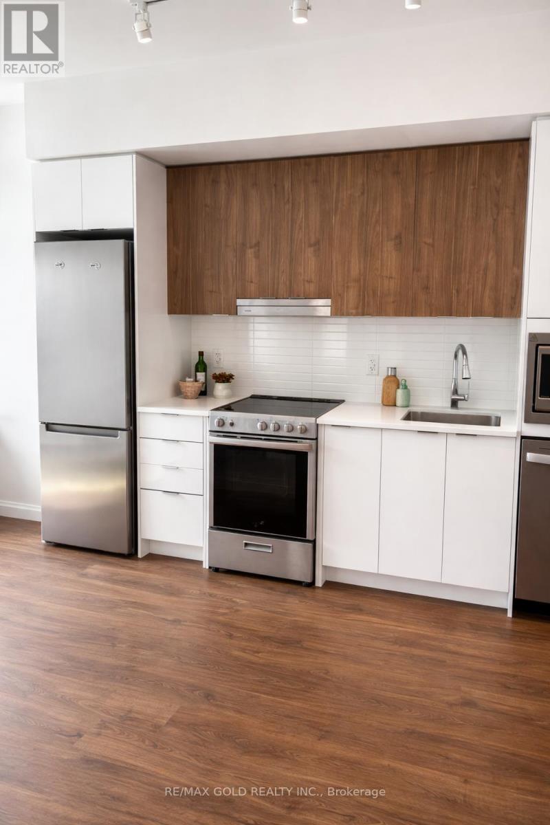 437 - 5105 HURONTARIO STREET, Mississauga, Ontario