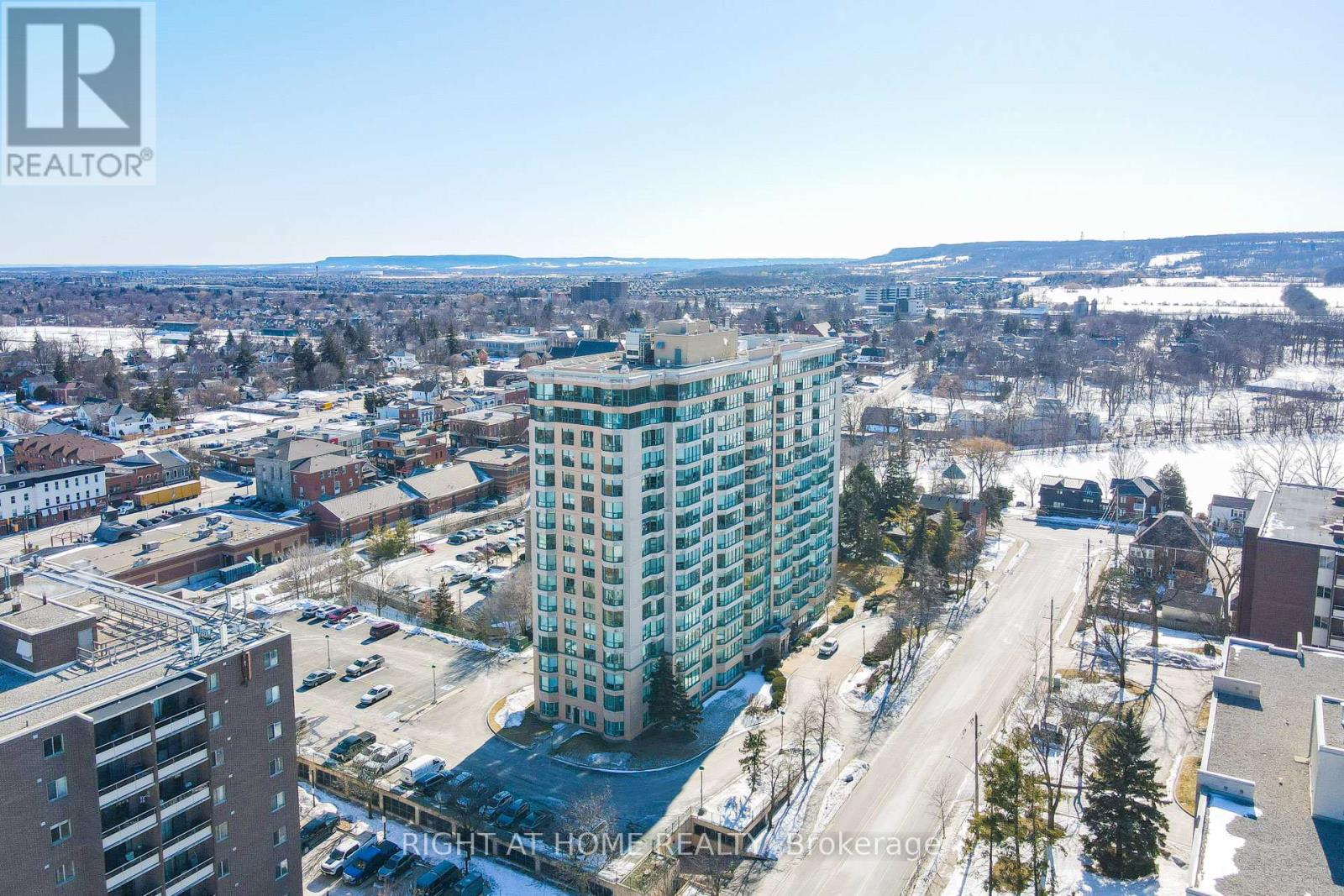 210 - 100 MILLSIDE DRIVE, Milton, Ontario