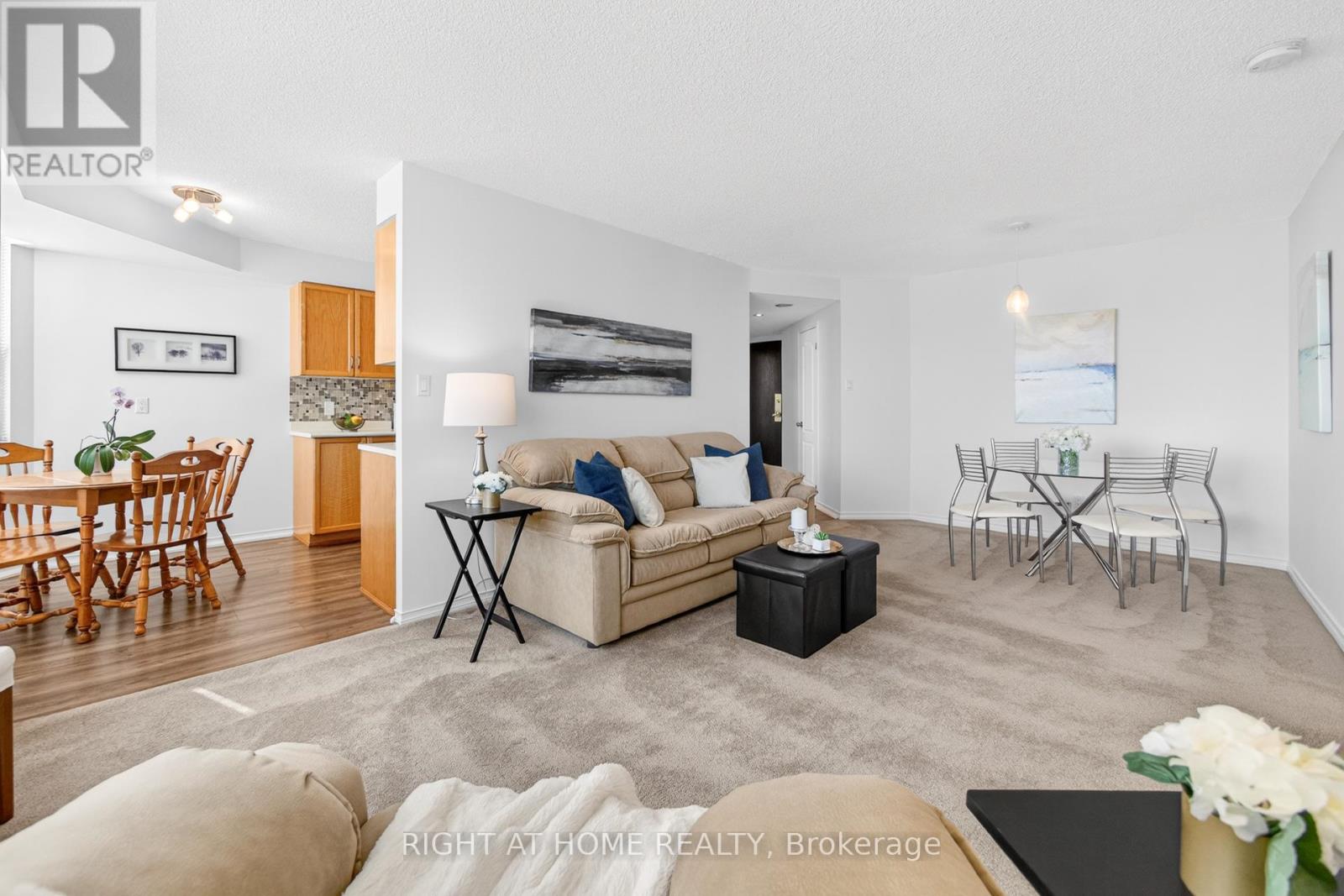 210 - 100 Millside Drive, Milton, Ontario  L9T 5E2 - Photo 14 - W12850458