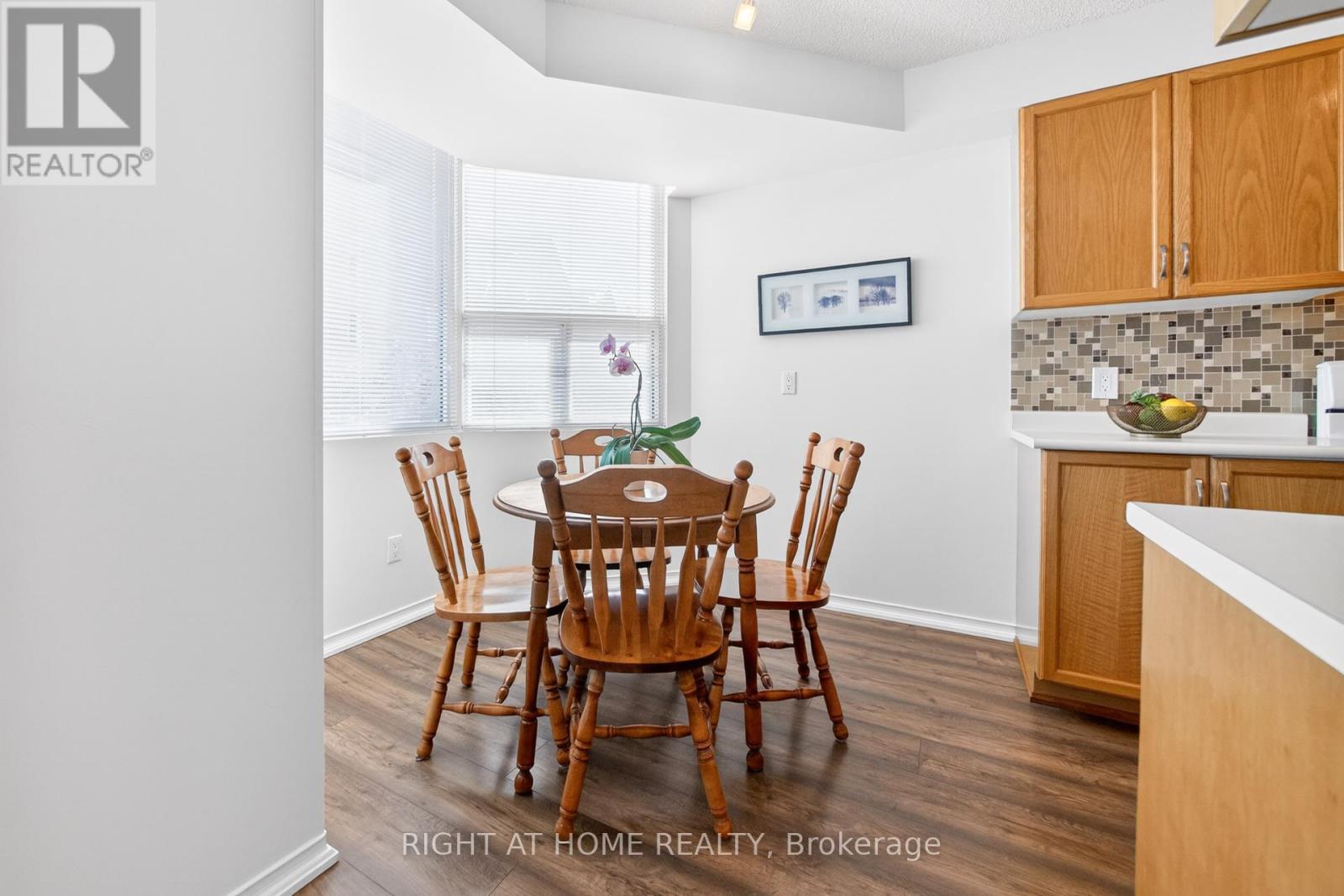 210 - 100 Millside Drive, Milton, Ontario  L9T 5E2 - Photo 16 - W12850458