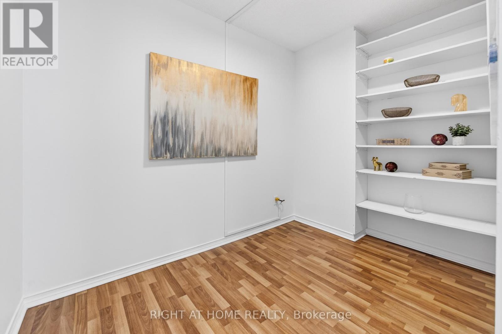 210 - 100 Millside Drive, Milton, Ontario  L9T 5E2 - Photo 26 - W12850458