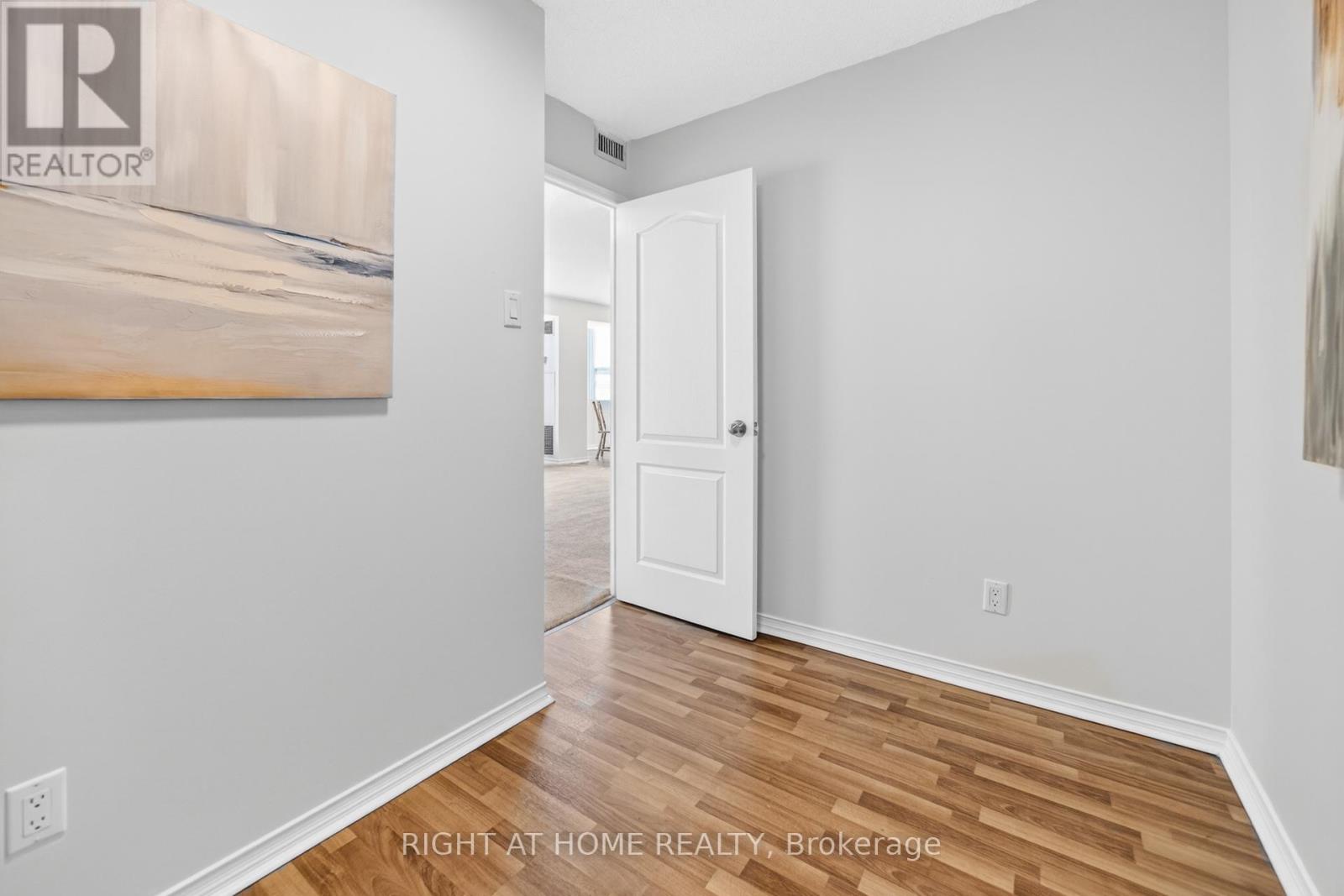 210 - 100 Millside Drive, Milton, Ontario  L9T 5E2 - Photo 27 - W12850458