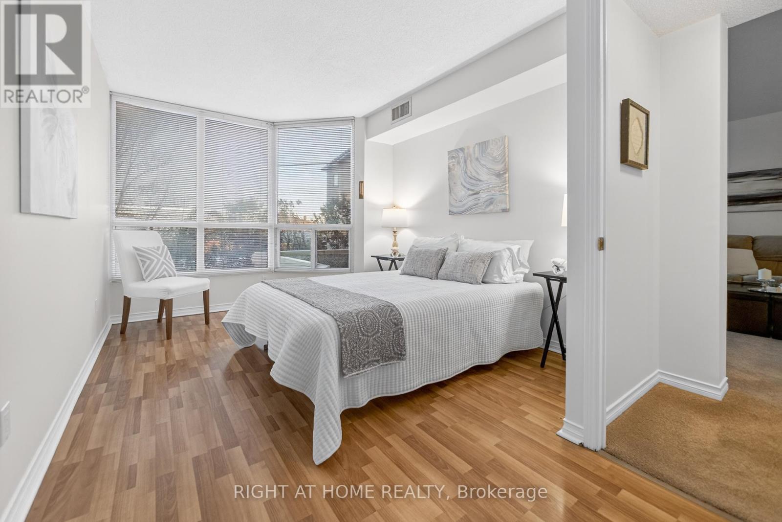 210 - 100 Millside Drive, Milton, Ontario  L9T 5E2 - Photo 29 - W12850458