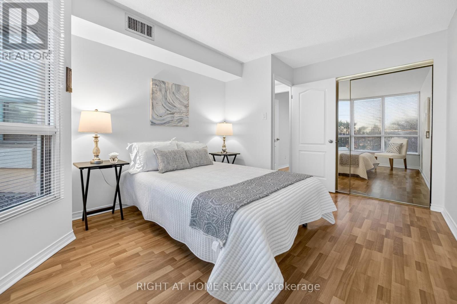 210 - 100 Millside Drive, Milton, Ontario  L9T 5E2 - Photo 31 - W12850458