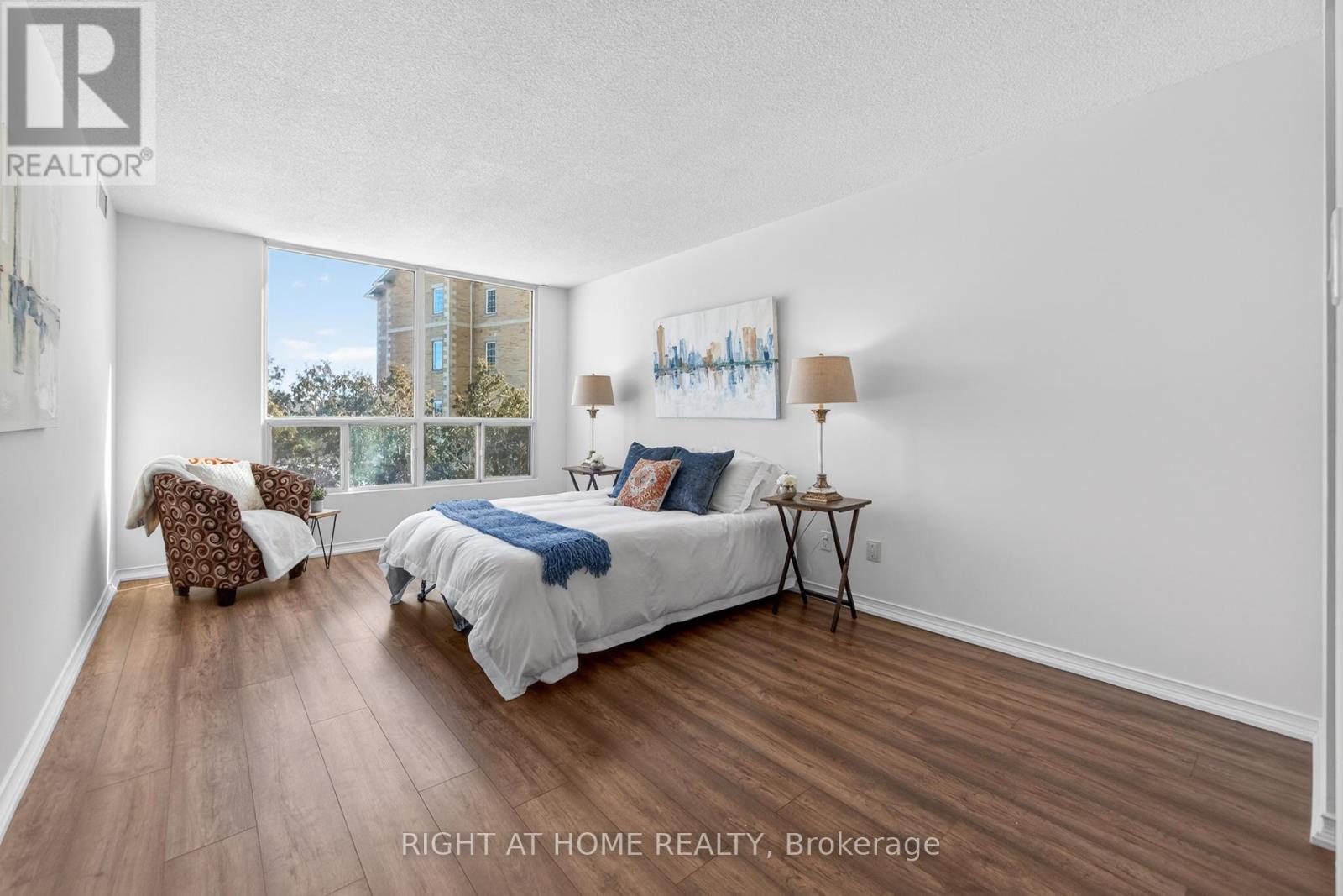 210 - 100 Millside Drive, Milton, Ontario  L9T 5E2 - Photo 35 - W12850458