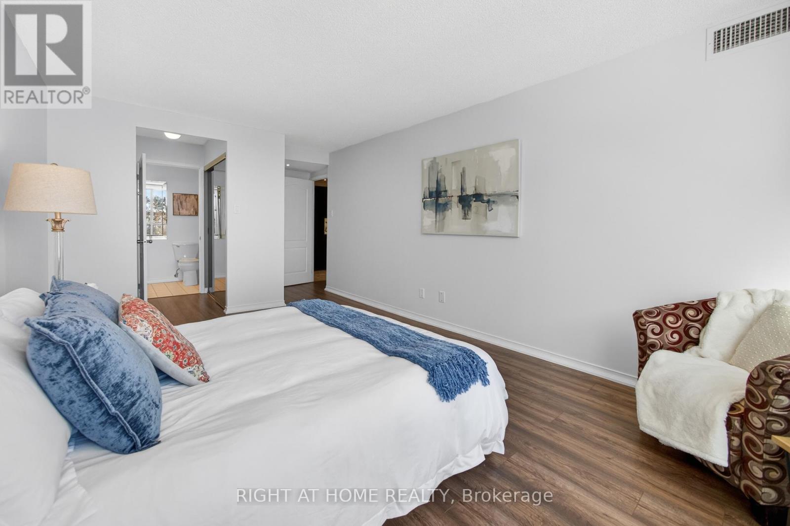 210 - 100 Millside Drive, Milton, Ontario  L9T 5E2 - Photo 36 - W12850458