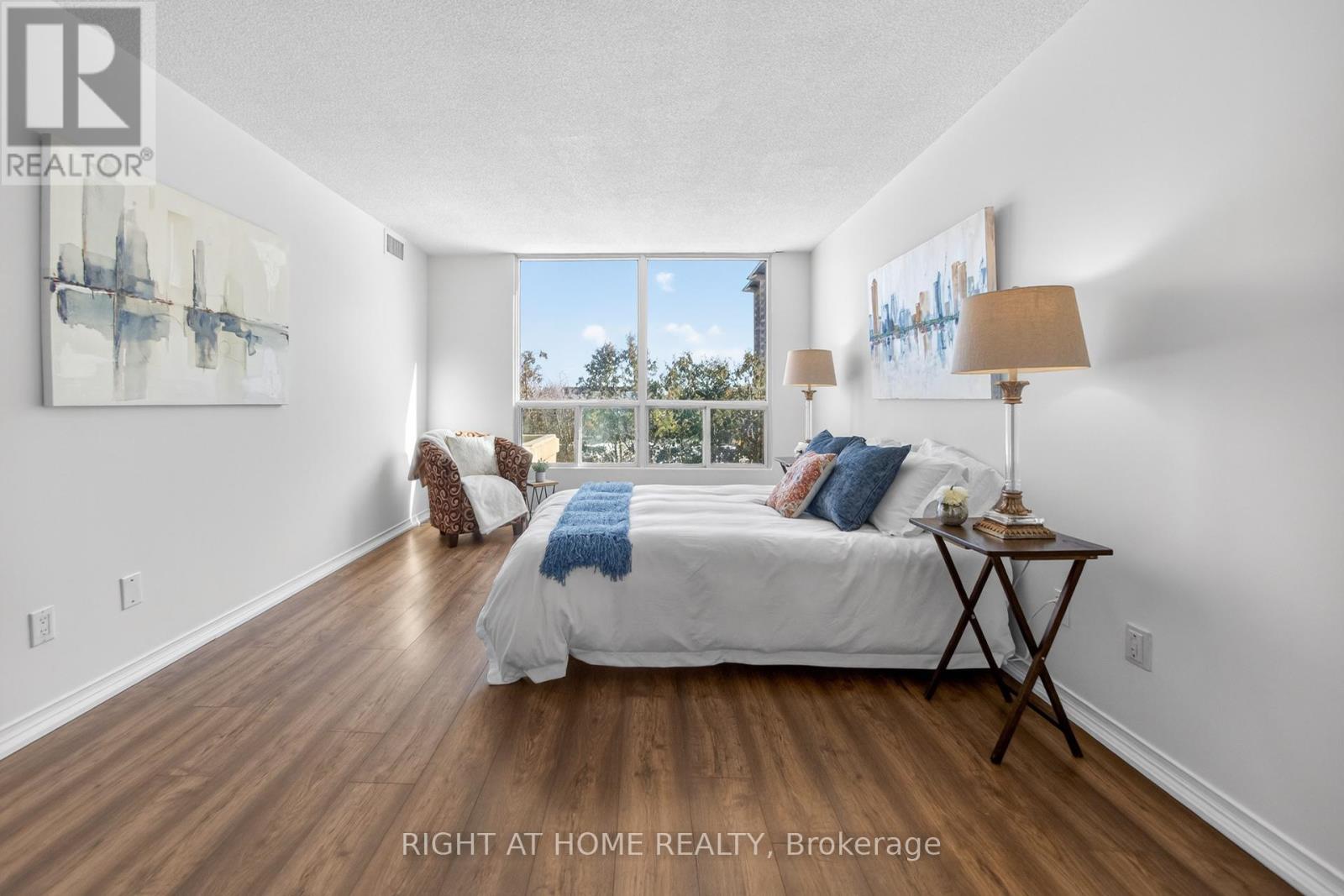 210 - 100 Millside Drive, Milton, Ontario  L9T 5E2 - Photo 38 - W12850458