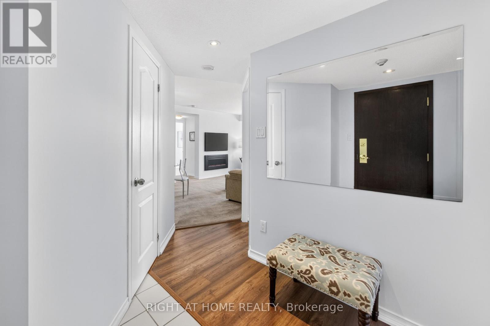 210 - 100 Millside Drive, Milton, Ontario  L9T 5E2 - Photo 6 - W12850458