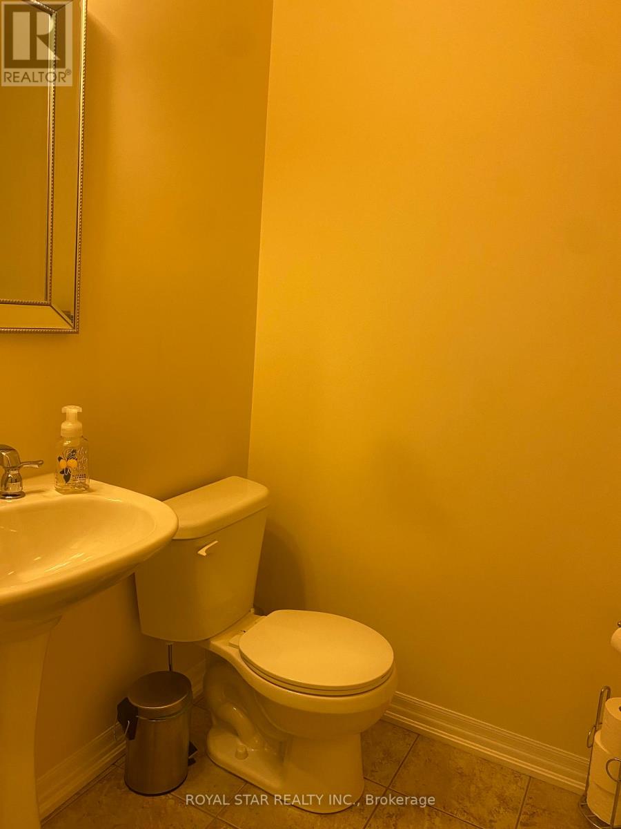 94 Hanson Crescent, Milton, Ontario  L9T 2X5 - Photo 9 - W12850464