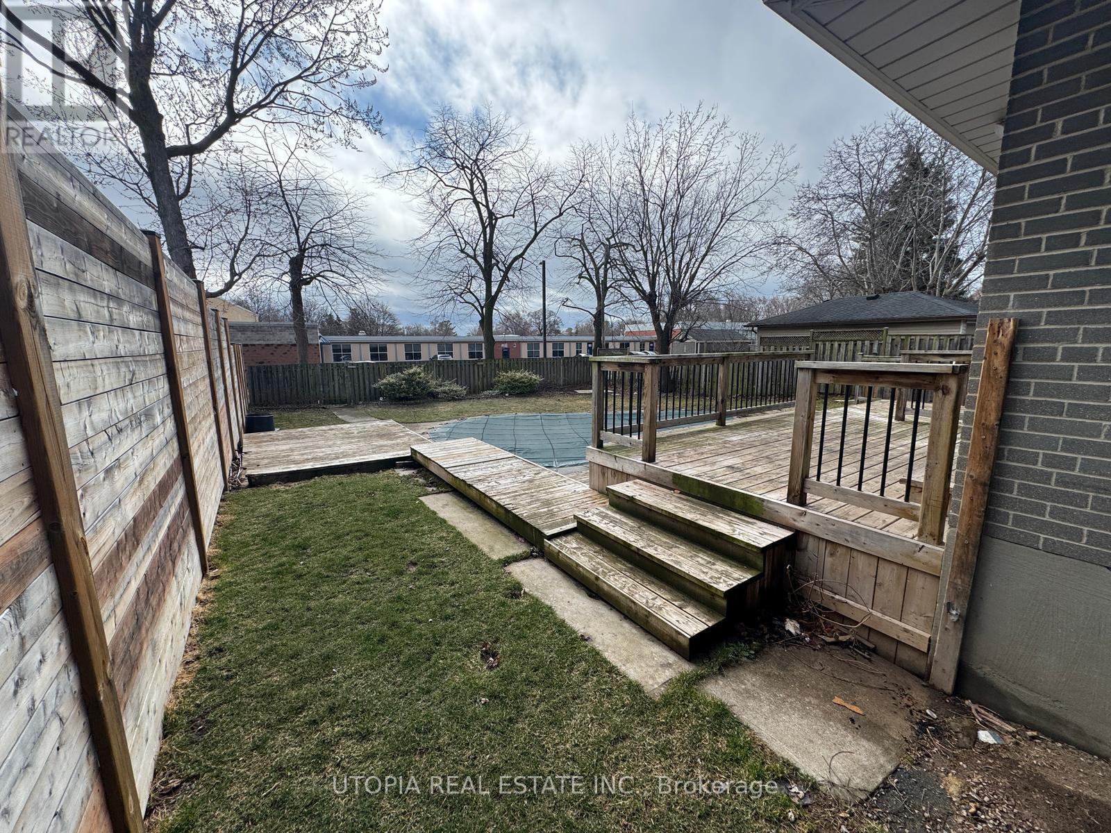 588 Wildwood Drive, Oakville, Ontario  L6K 1V3 - Photo 15 - W12850474