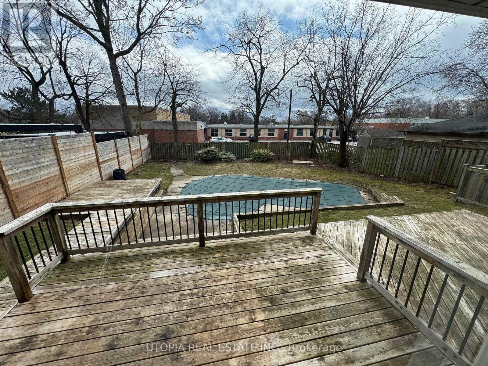 588 Wildwood Drive, Oakville, Ontario  L6K 1V3 - Photo 17 - W12850474