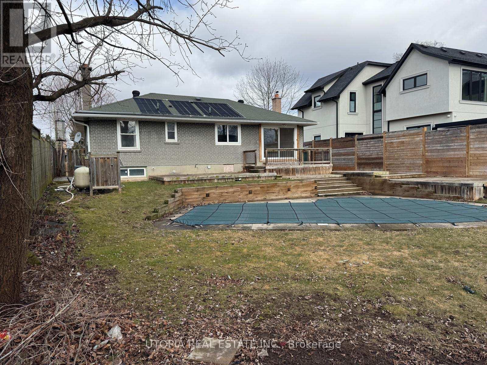 588 Wildwood Drive, Oakville, Ontario  L6K 1V3 - Photo 18 - W12850474