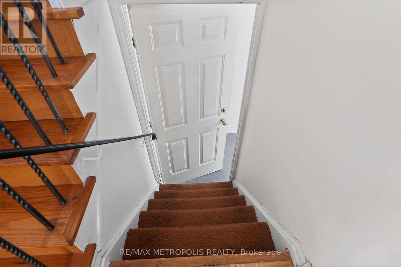 8 Roseville Drive, Brampton, Ontario  L6Y 2G8 - Photo 15 - W12850550