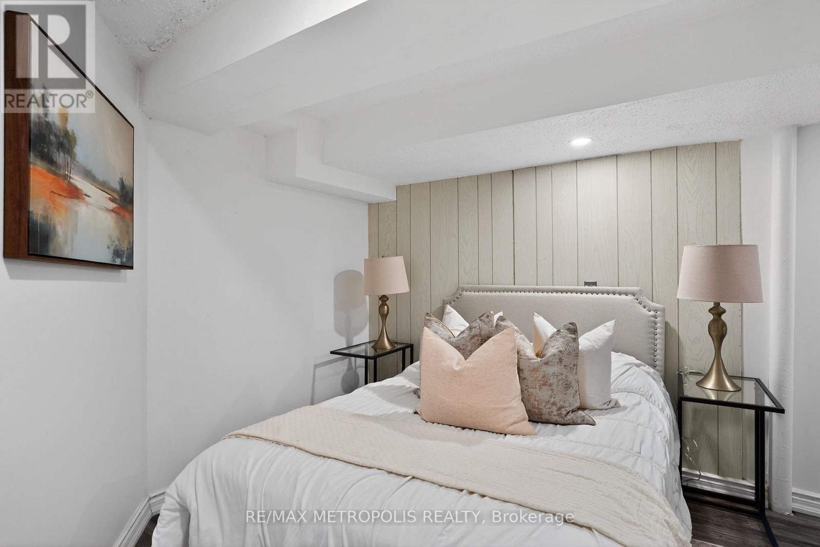 8 Roseville Drive, Brampton, Ontario  L6Y 2G8 - Photo 20 - W12850550