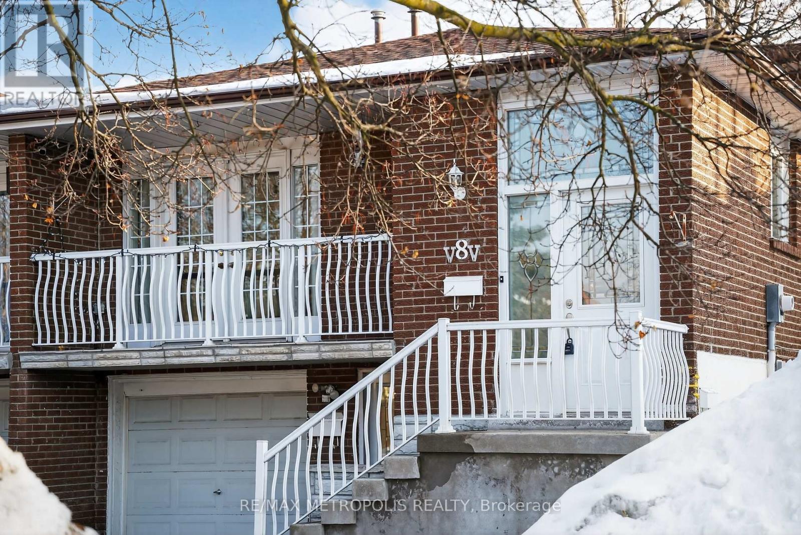 8 Roseville Drive, Brampton, Ontario  L6Y 2G8 - Photo 37 - W12850550