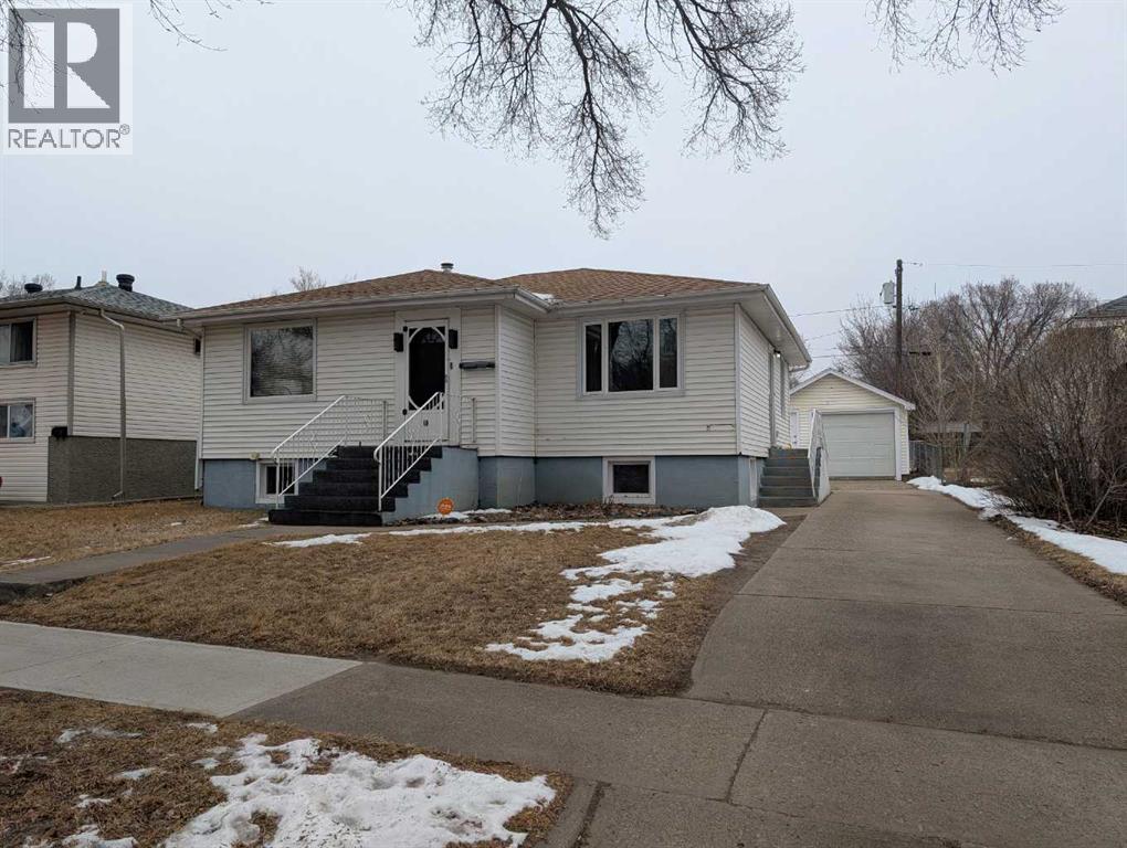 60 6 Street Sw, Medicine Hat, Alberta  T1A 4H8 - Photo 1 - A2290698