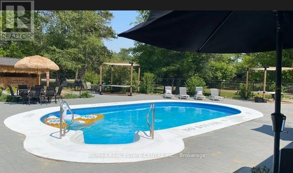 9717 Army Camp Road, Lambton Shores, Ontario  N0N 1J3 - Photo 35 - X12850372