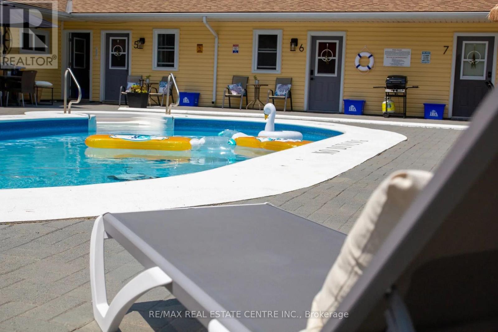 9717 Army Camp Road, Lambton Shores, Ontario  N0N 1J3 - Photo 36 - X12850372