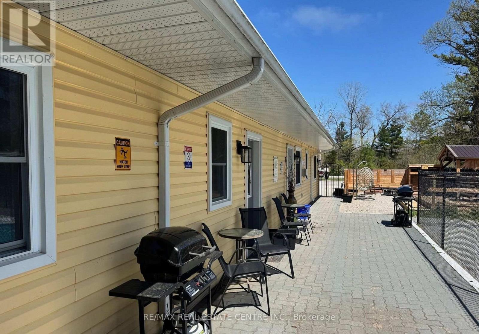 9717 Army Camp Road, Lambton Shores, Ontario  N0N 1J3 - Photo 38 - X12850372