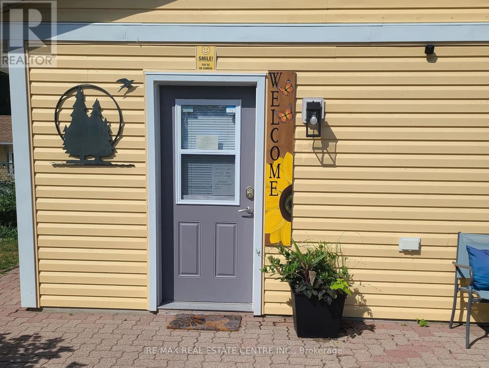 9717 Army Camp Road, Lambton Shores, Ontario  N0N 1J3 - Photo 4 - X12850372