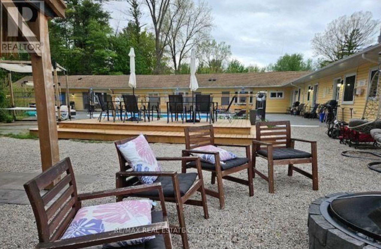 9717 Army Camp Road, Lambton Shores, Ontario  N0N 1J3 - Photo 42 - X12850372