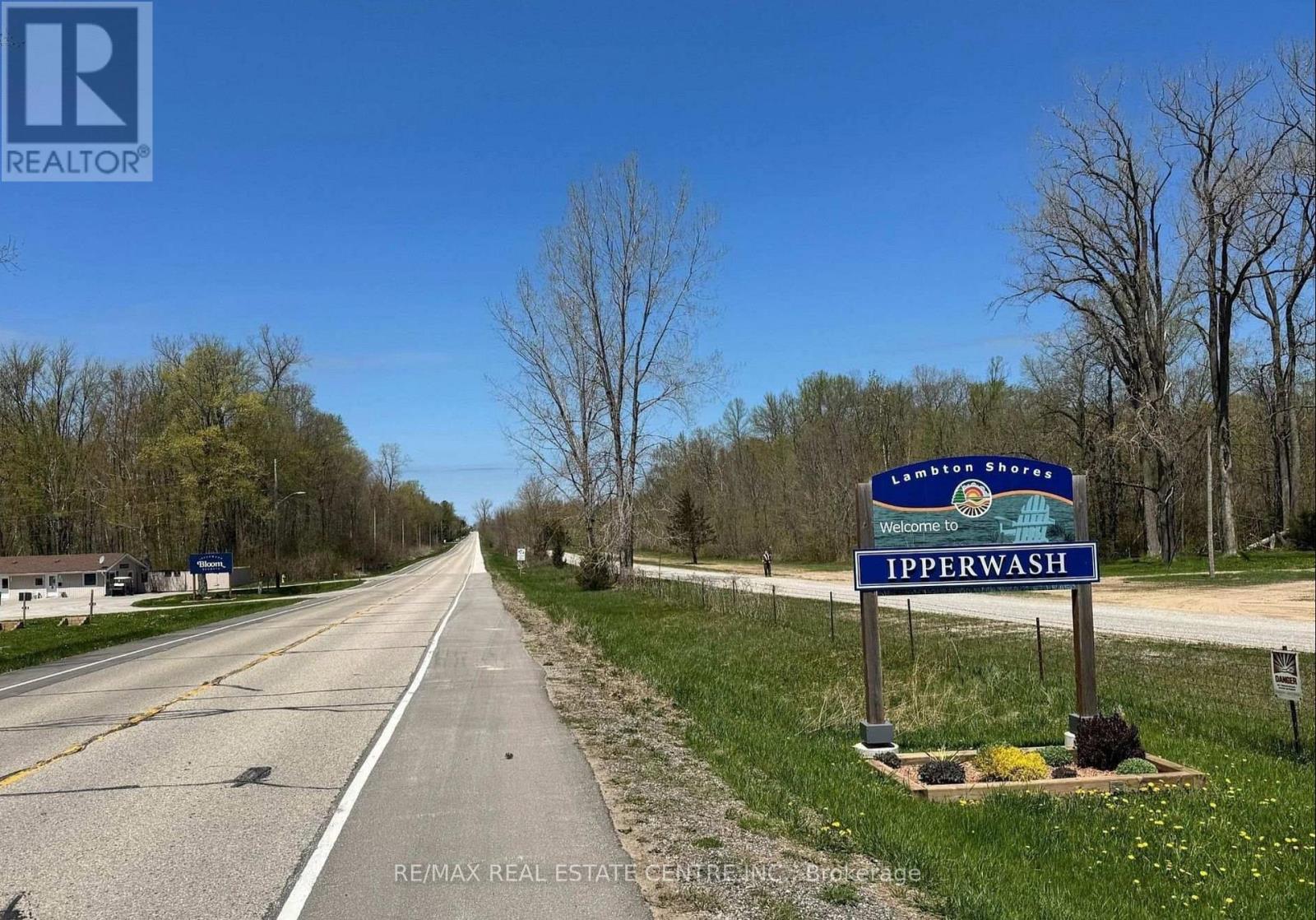 9717 Army Camp Road, Lambton Shores, Ontario  N0N 1J3 - Photo 44 - X12850372