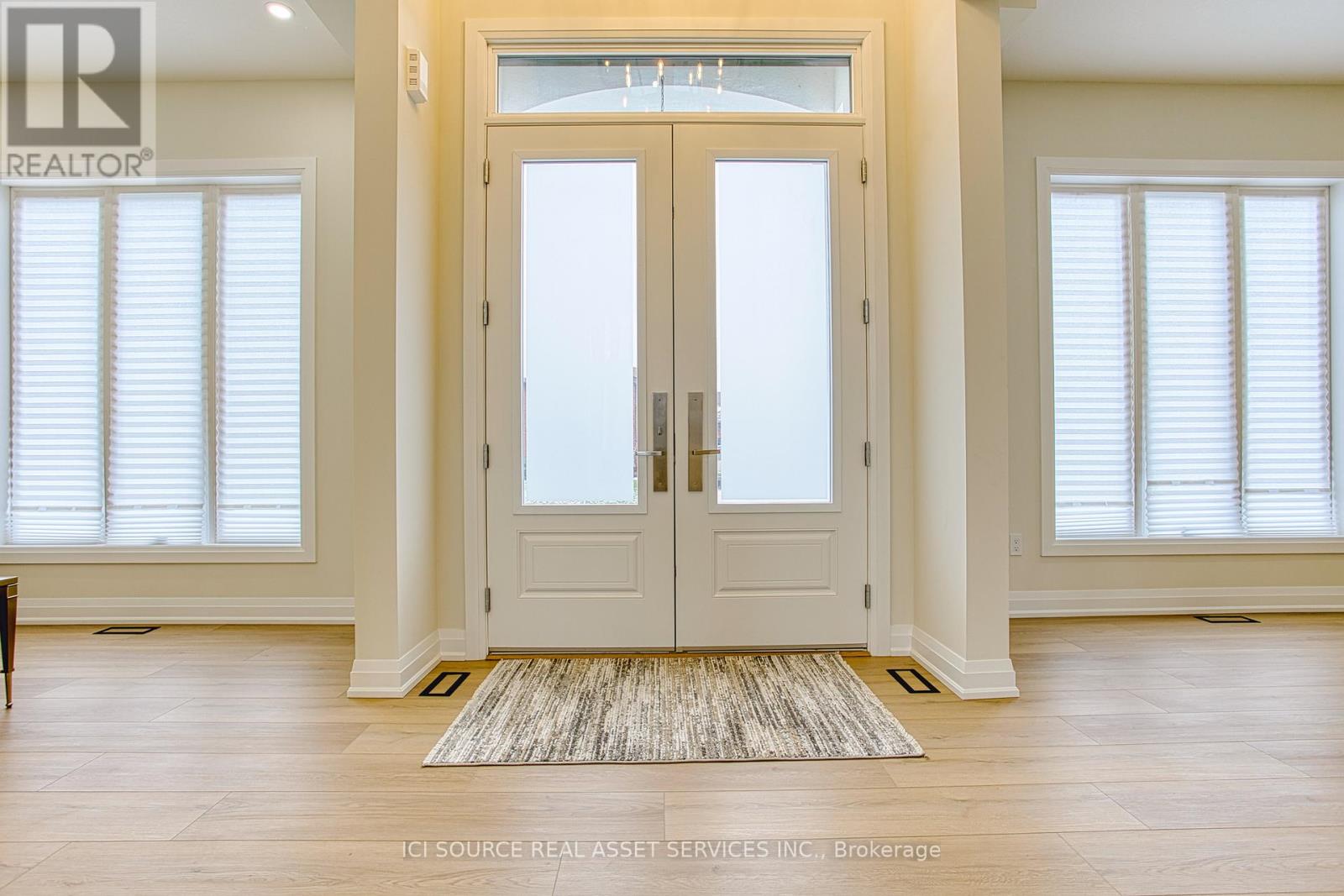 67 Creanona Boulevard, Hamilton, Ontario  L8E 5T2 - Photo 3 - X12850374