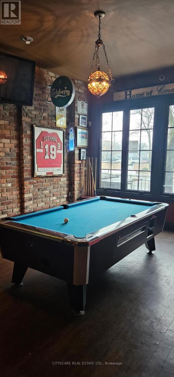 546 Ouellette Avenue W, Windsor, Ontario  N9A 1B7 - Photo 4 - X12850496