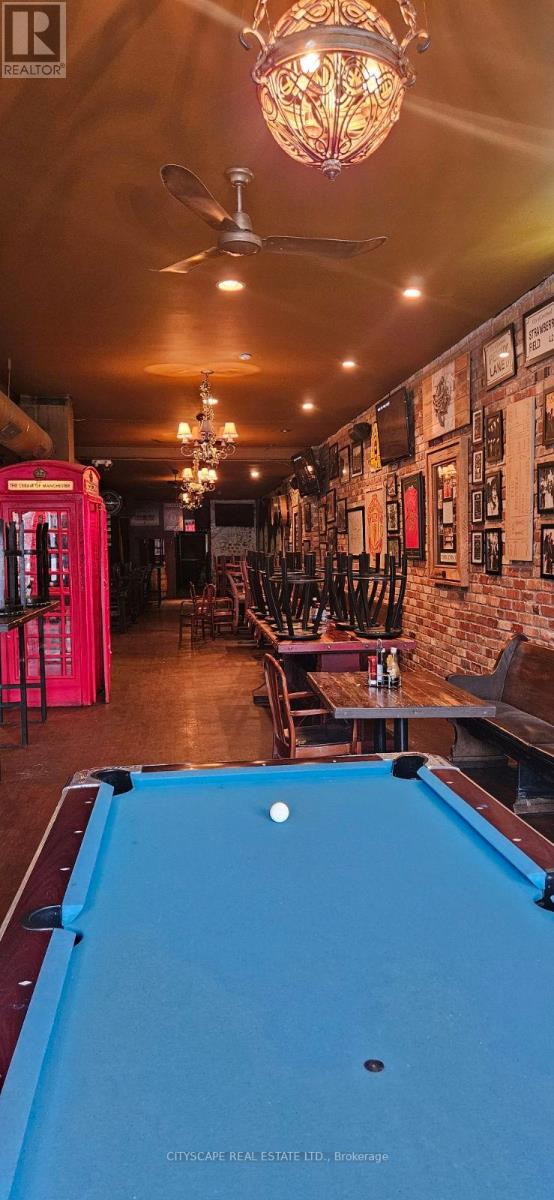 546 Ouellette Avenue W, Windsor, Ontario  N9A 1B7 - Photo 5 - X12850496