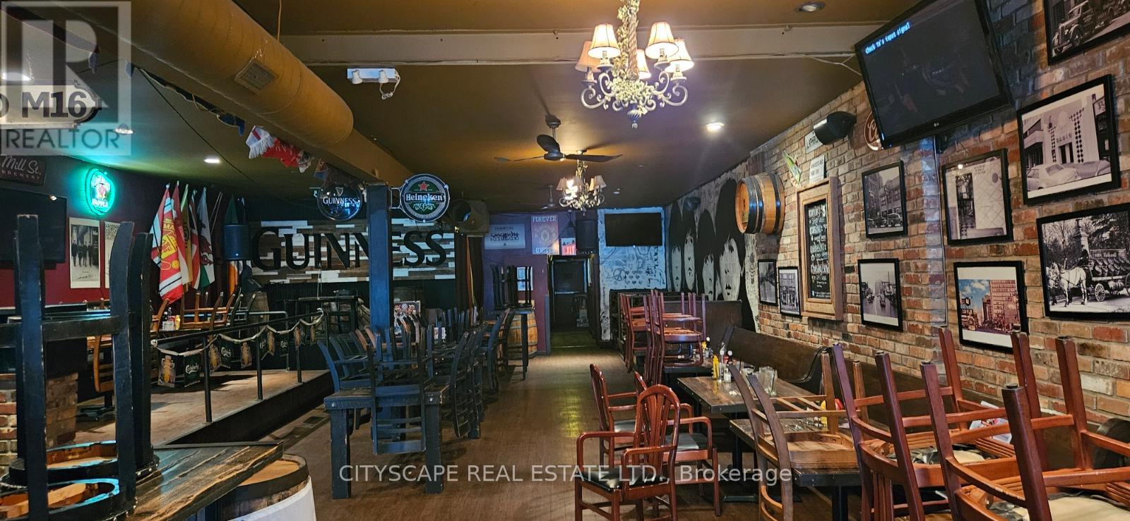 546 Ouellette Avenue W, Windsor, Ontario  N9A 1B7 - Photo 8 - X12850496