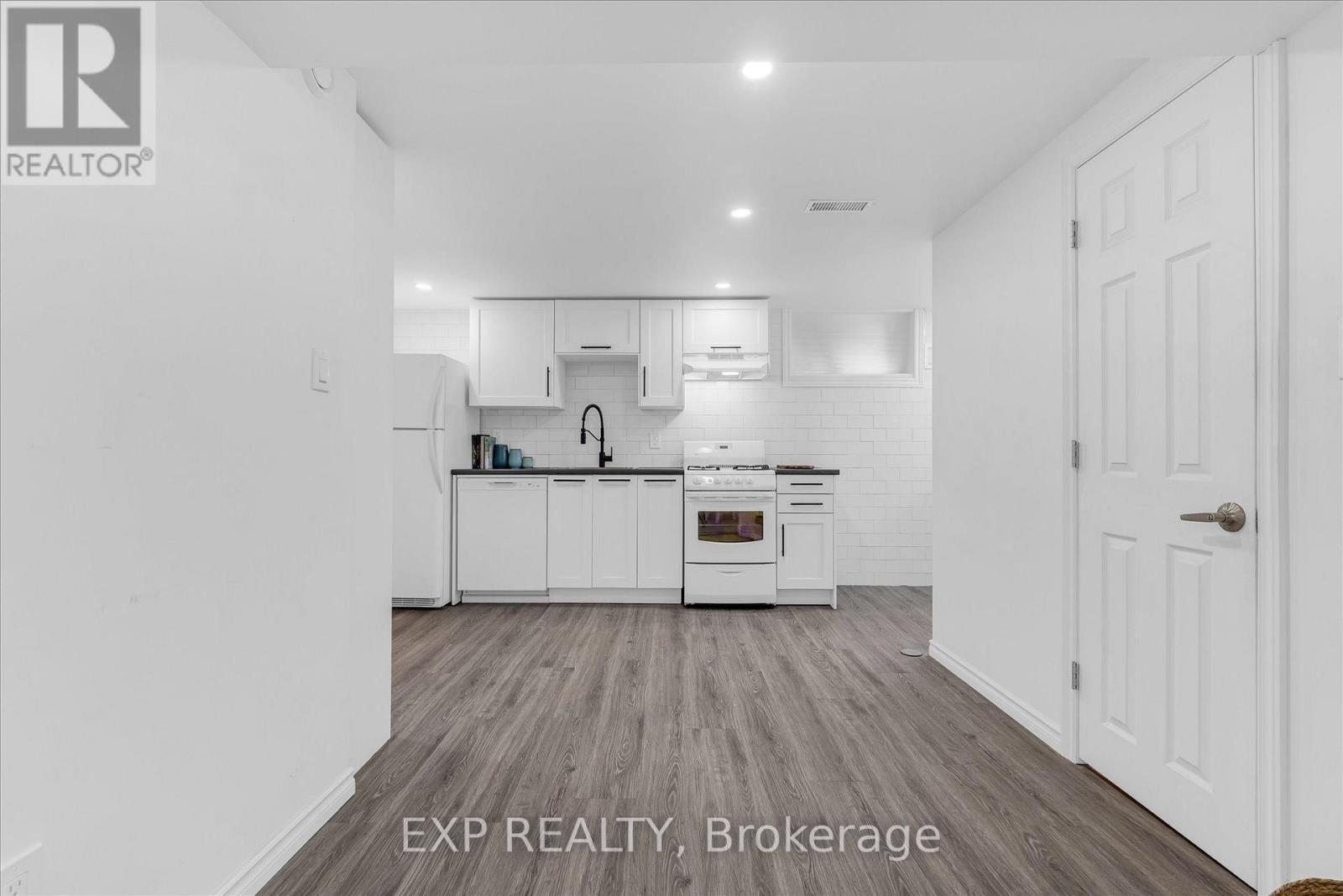 Bsmt - 86 Dana Drive, Hamilton, Ontario  L9A 3H8 - Photo 14 - X12850546